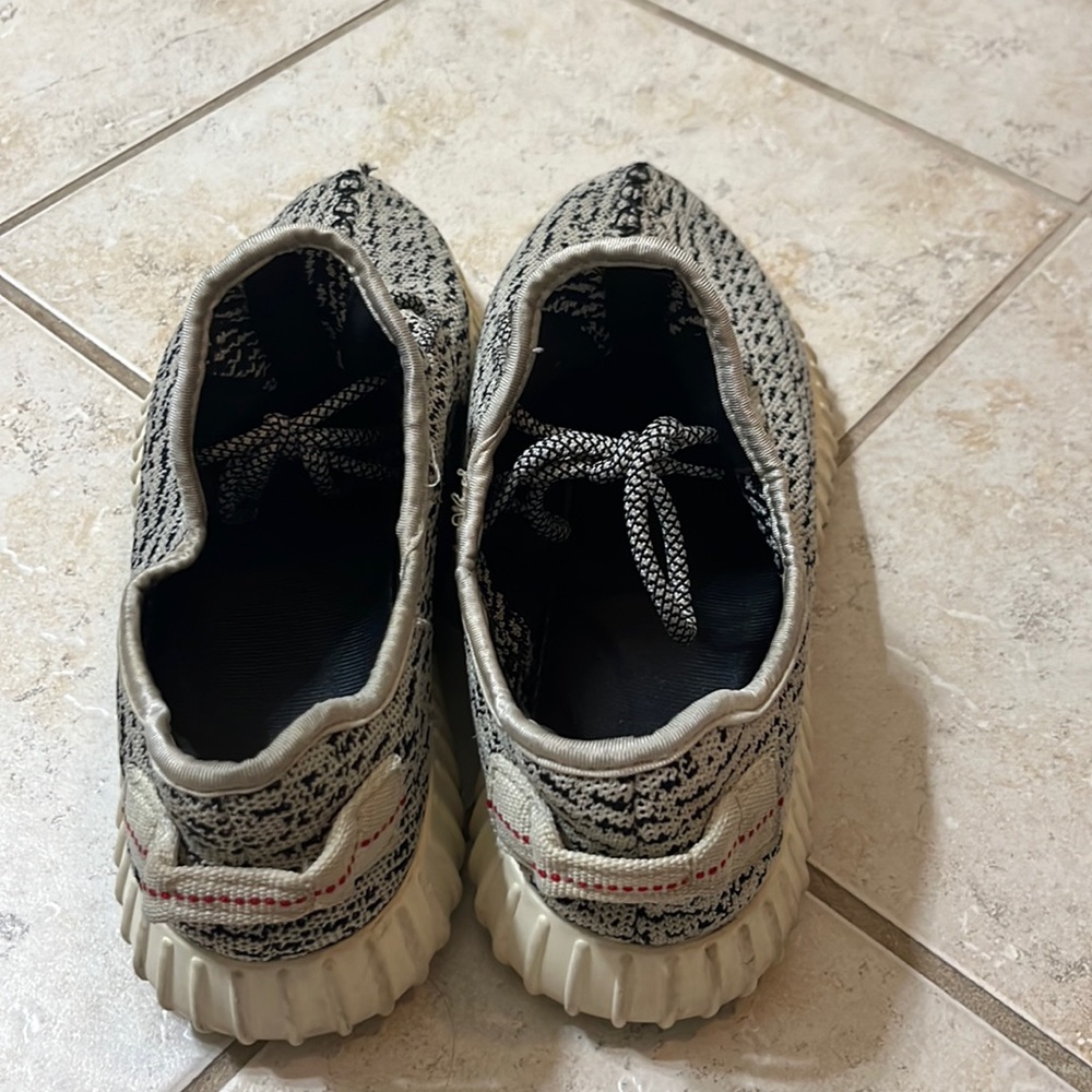 adidas YZY boost turtle dove size 10 - Picture 3 of 6
